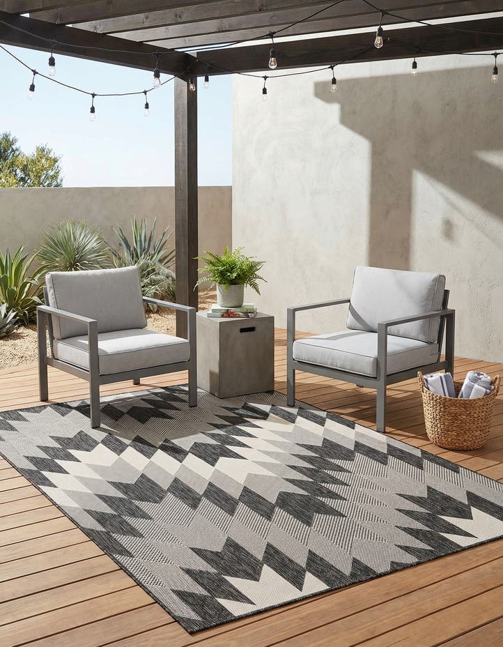 5' 3 x 7' Easy-Clean Modern Indoor / Outdoor...