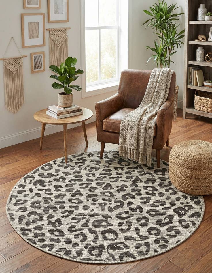 Detail image of  4' x 4'  Washable Safari Indoor / Outdoor Round Rug