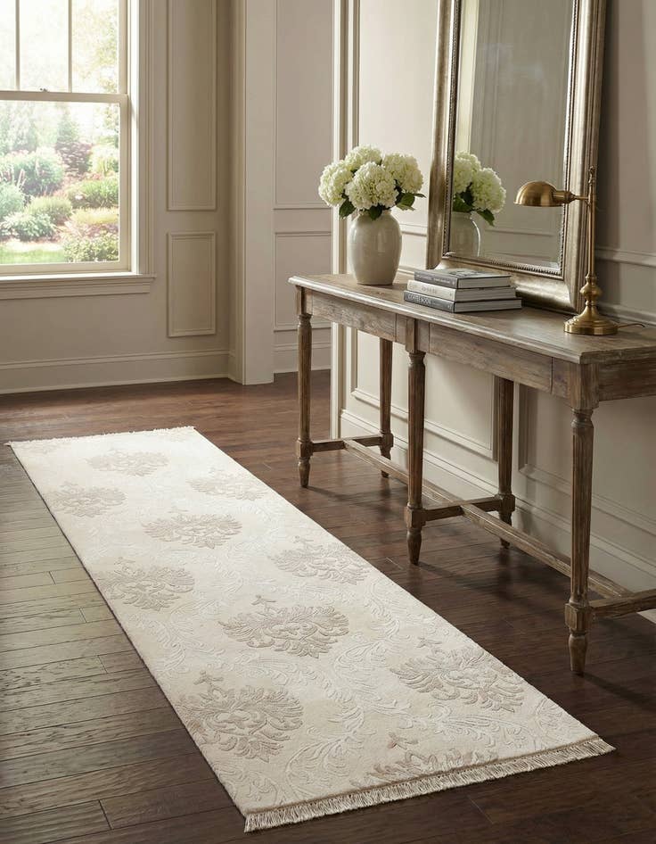 Detail image of 2' 7 x 9' 9  Hand Knotted Darya Wool Runner Rug