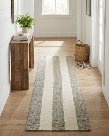 2' x 8'  Hand Woven Jill Zarin Hamptons Runner Rug