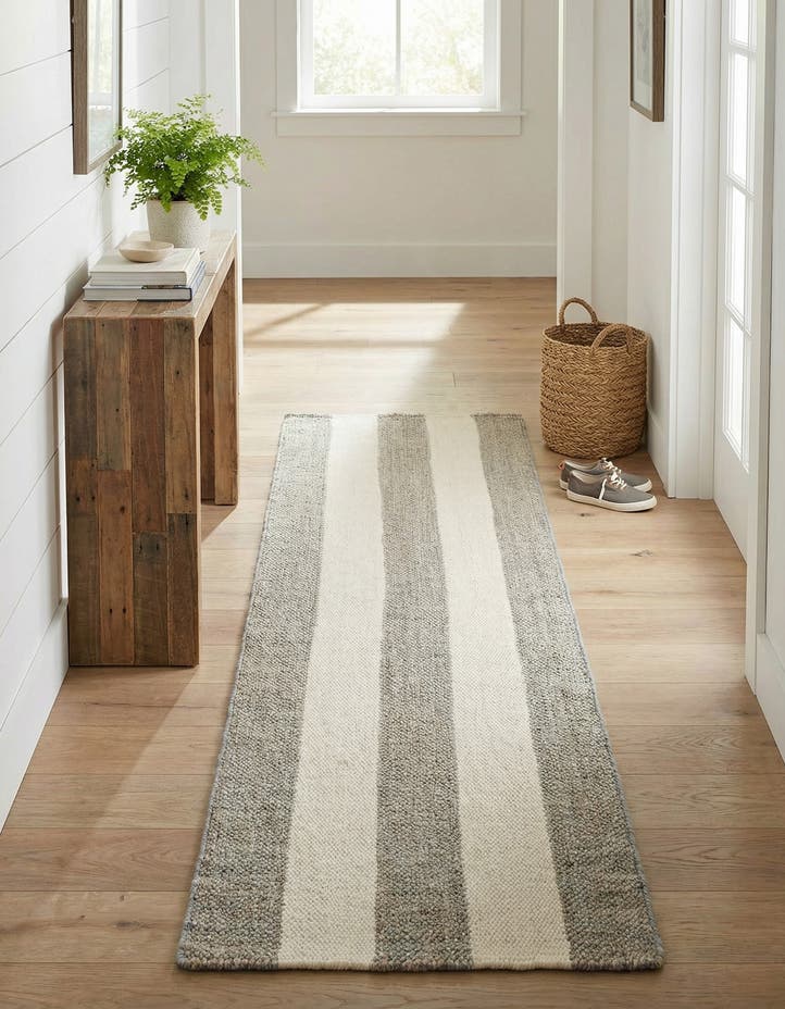 2' x 8' Hand Woven Jill Zarin Hamptons Run...