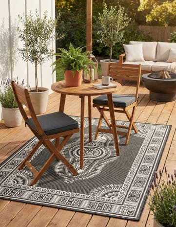 5' 3 x 8' Easy-Clean Traditional Indoor / Outdoor Rug