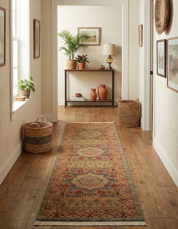 2' 7 x 10' Amina Runner Rug