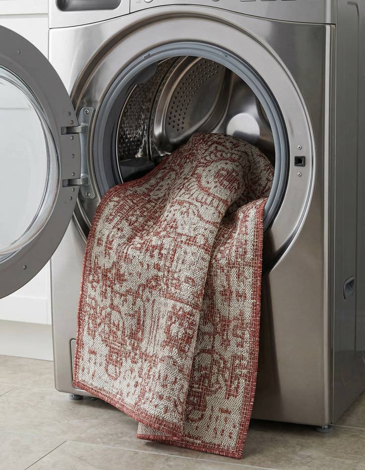 Detail image of  2' 7 x 10'  Washable Traditional Indoor / Outdoor Runner Rug