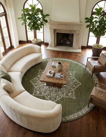 13' x 13' Easy-Clean Traditional Indoor / Outdoor Round Rug
