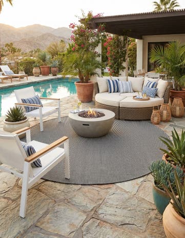 Black Sky Easy-Clean Jill Zarin Palm Springs Indoor / Outdoor Round Rug