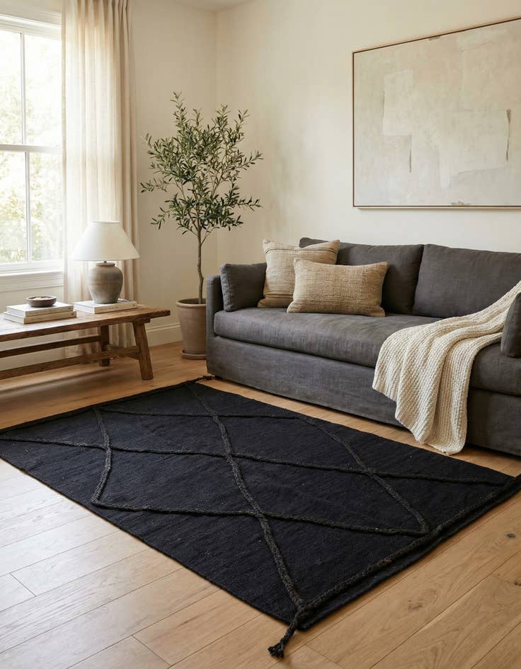 Detail image of 3' 4 x 4' 11  Hand Woven Kilim Modern Wool Rug