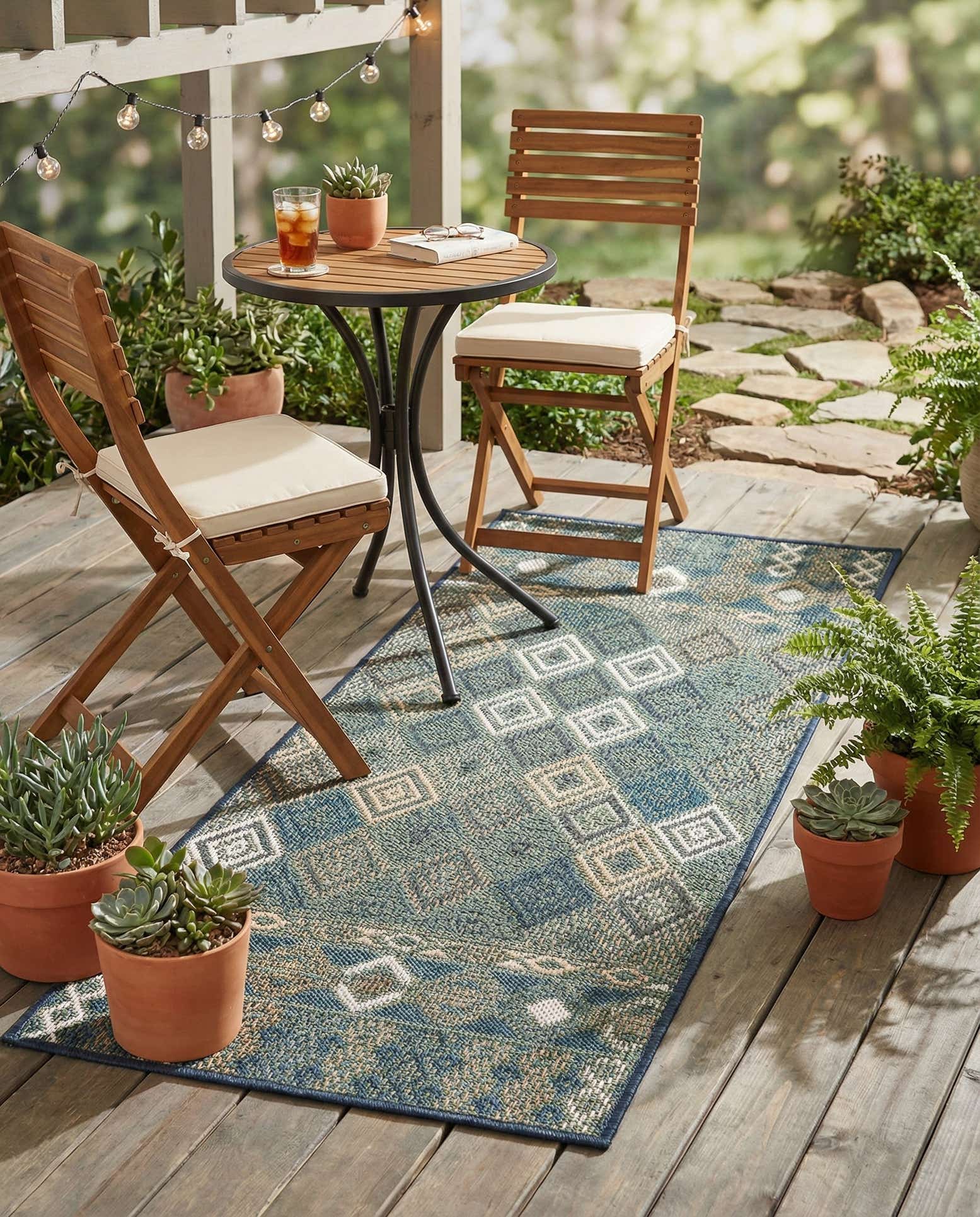 2' x 4' Easy-Clean Baja Indoor / Outdoor Runner Rug