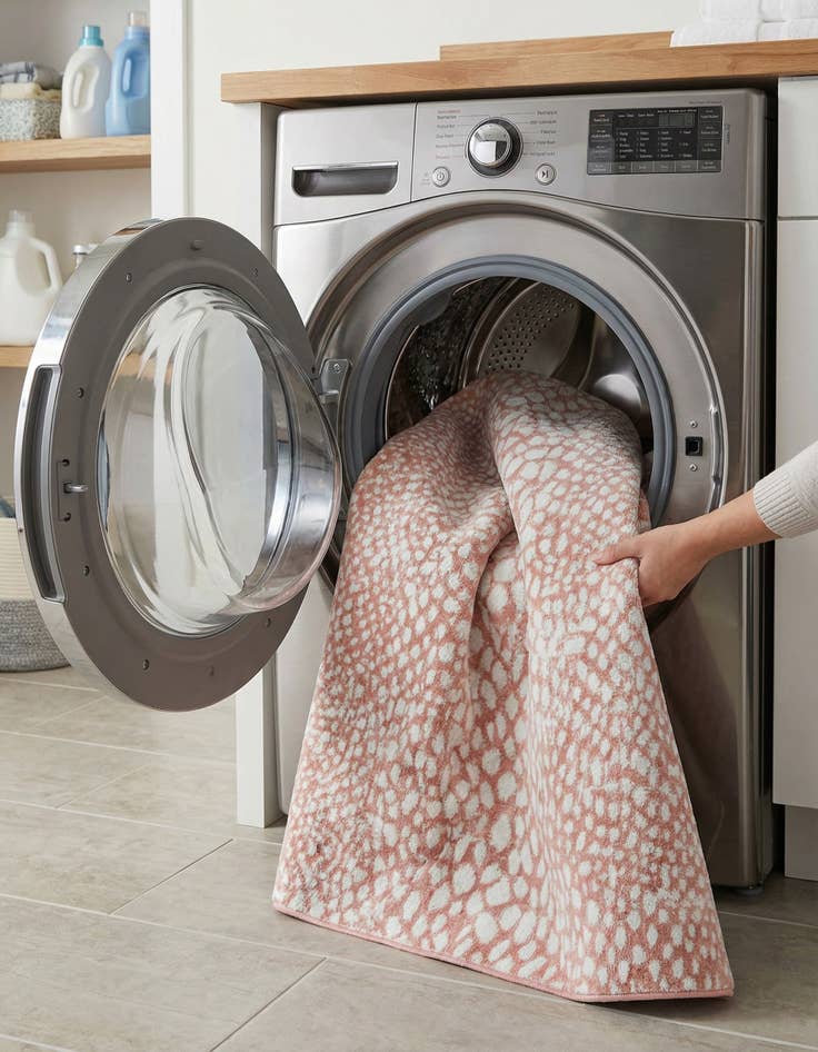 Detail image of  6' x 9' Kamala Washable Rug