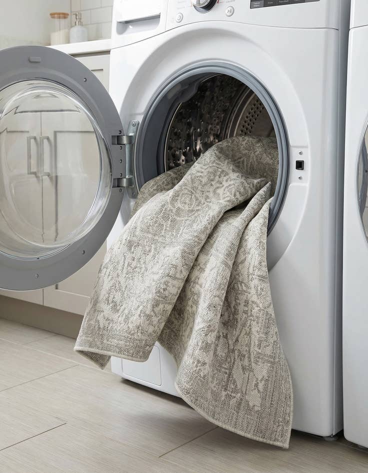 Detail image of 7' 10 x 7' 10  Washable Jill Zarin Dubai Indoor / Outdoor Square Rug