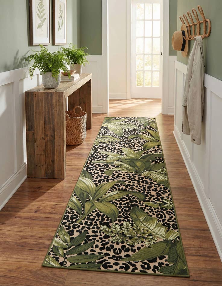 Detail image of 2' 7 x 10'  Washable Botanical Indoor / Outdoor Runner Rug