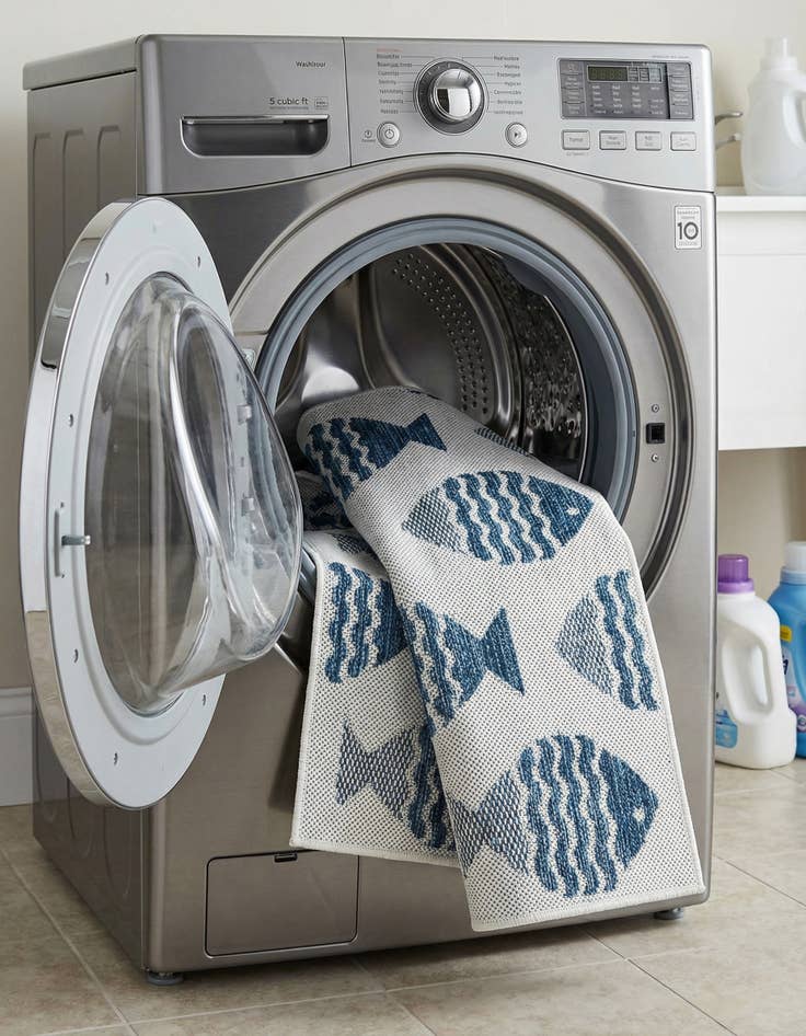 Detail image of 2' x 6'  Washable Coastal Indoor / Outdoor Runner Rug