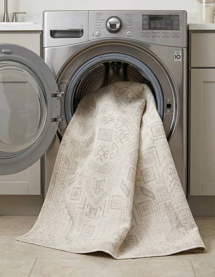 Detail image of 7' 10 x 7' 10  Washable Aztec Indoor / Outdoor Square Rug