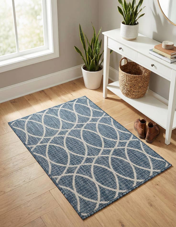 Detail image of 2' x 3'  Washable Trellis Indoor / Outdoor Rug