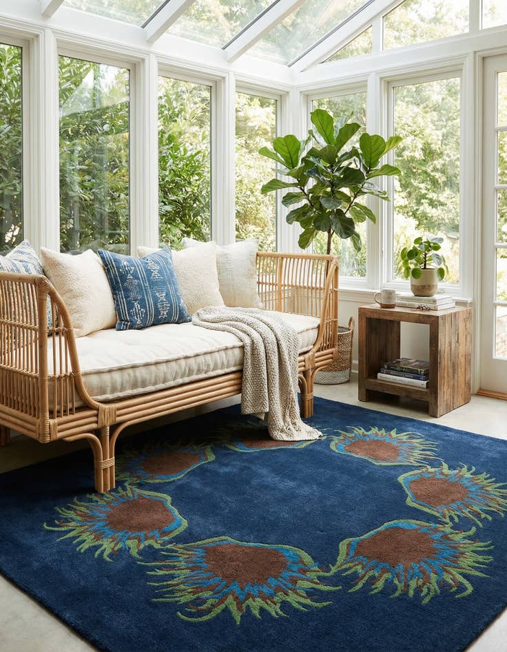 Detail image of 7' 5 x 7' 6 Luna Rug