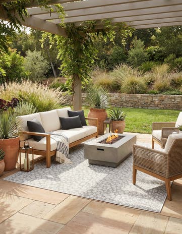 7' 10 x 10' Easy-Clean Safari Indoor / Outdoor Rug