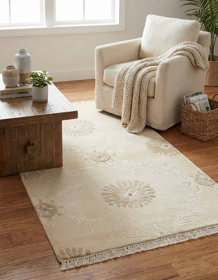 Detail image of 2' 11 x 5'  Hand Knotted Darya Wool Rug