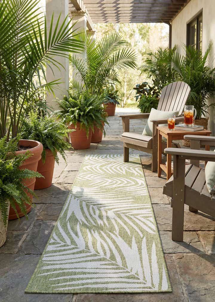 2' x 8' Easy-Clean Botanical Indoor / Outdoor Runner Rug