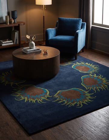7' 6 x 7' 8 Luna Square Rug