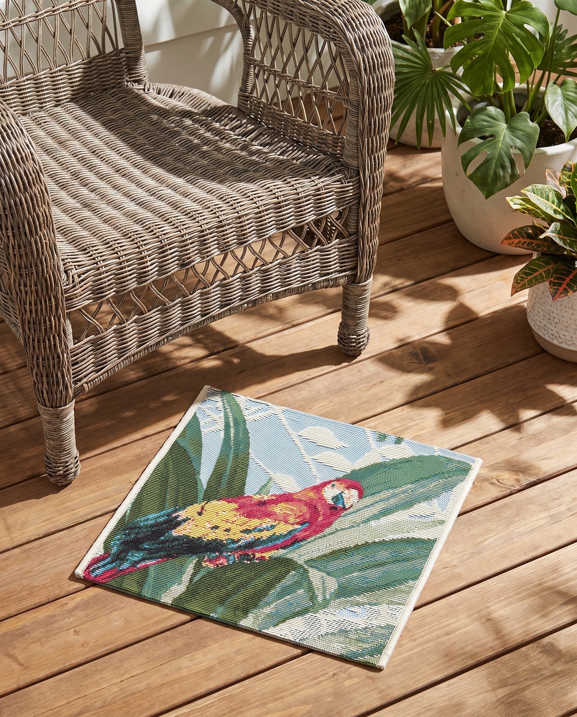 1' 4 x 1' 4 Easy-Clean Botanical Indoor / Outdoor Sample Rug