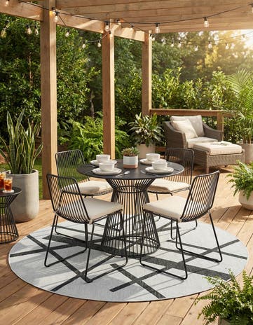 7' 10 x 7' 10 Easy-Clean Modern Indoor / Outdoor Round Rug