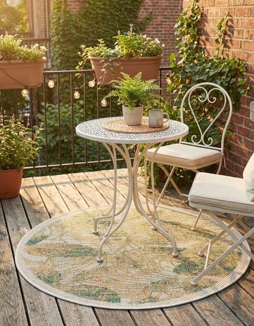 3' 3 x 3' 3 Easy-Clean Baja Indoor / Outdoor Round Rug