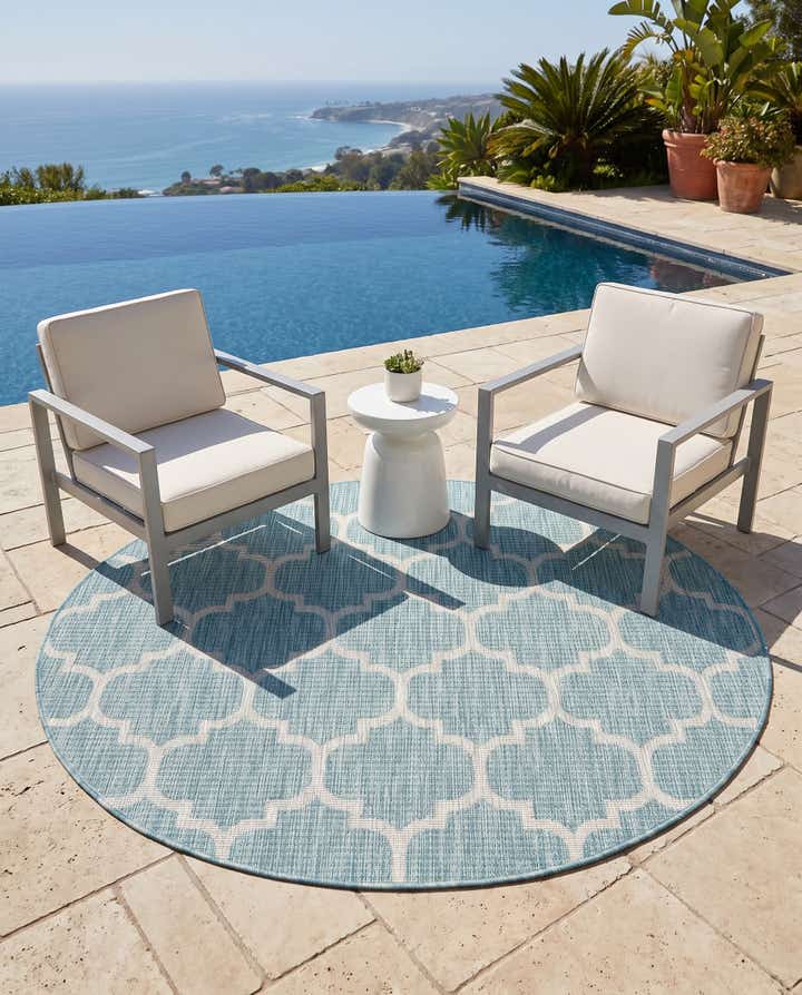 5' 3 x 5' 3 Easy-Clean Trellis Indoor / Outdoor Round Rug