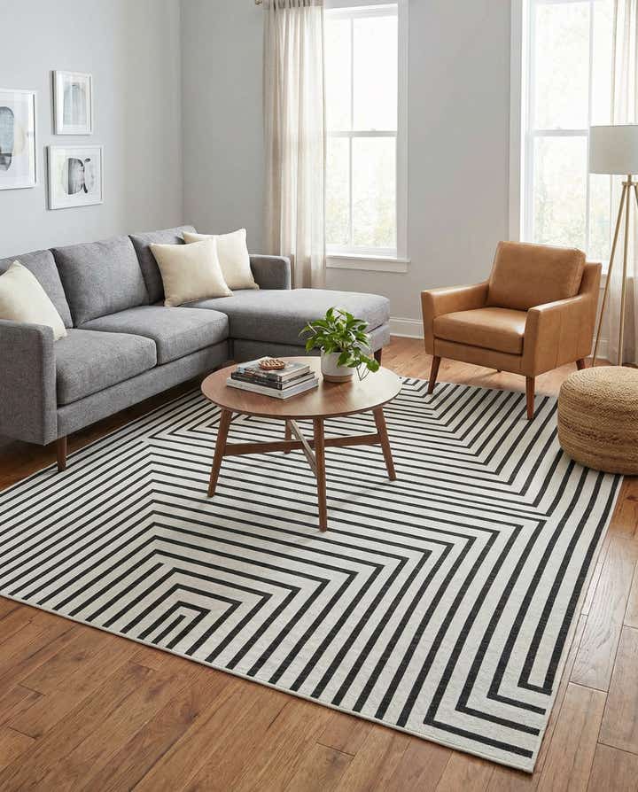 7' 10 x 7' 10 Easy-Clean Modern Indoor / Outdoor Square Rug