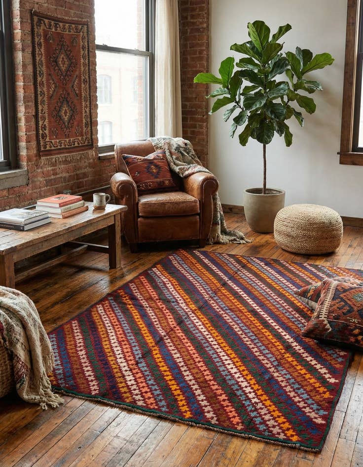 Detail image of 4' 5 x 6' 7 Hand Knotted Balouch Wool Rug