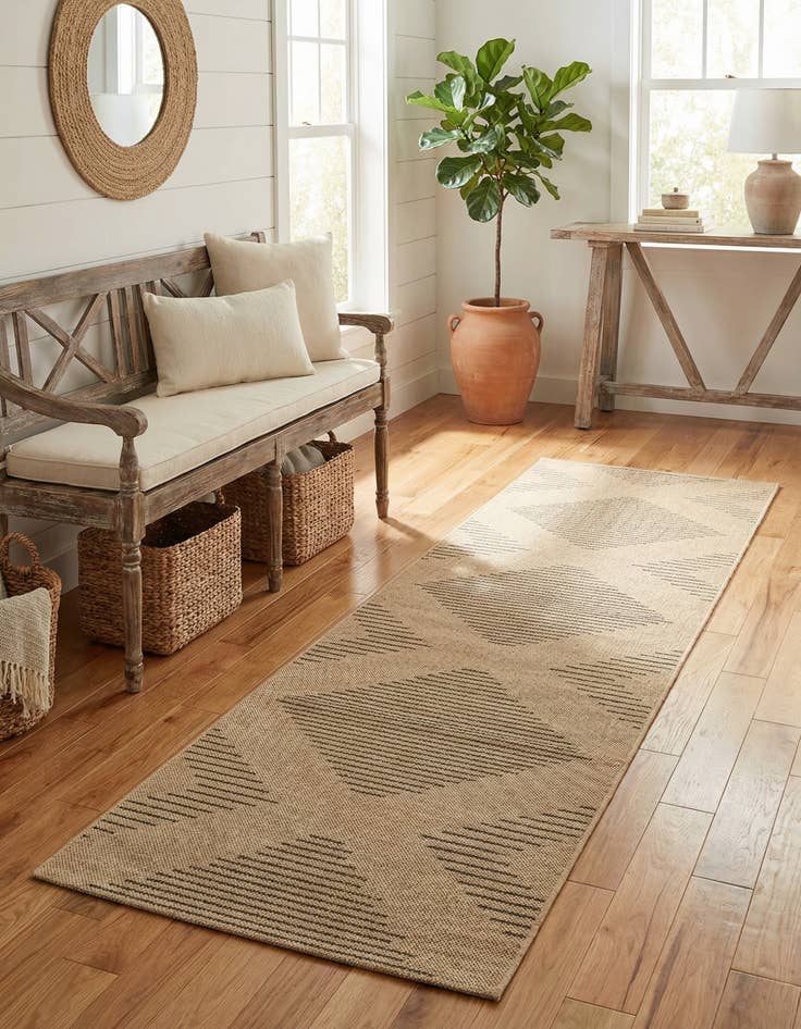Detail image of 2' 7 x 8' Dunes Runner Rug