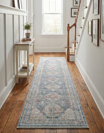 2' 7 x 10' Noble Runner Rug