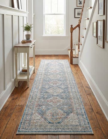 2' 7 x 10' Noble Runner Rug