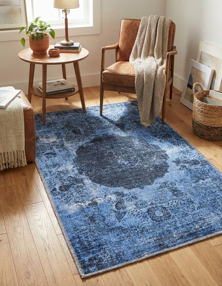 Detail image of 2' x 3'  Washable Yara Rug