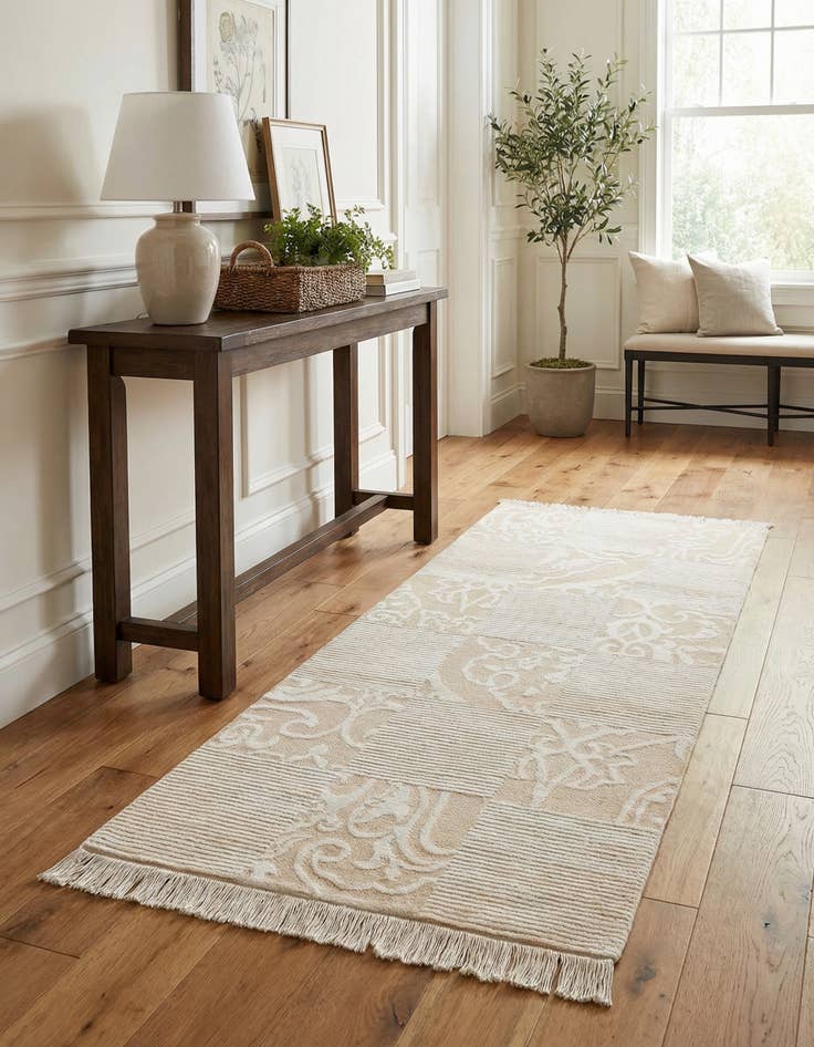 Detail image of 2' 9 x 6' 7  Hand Knotted Darya Wool Runner Rug