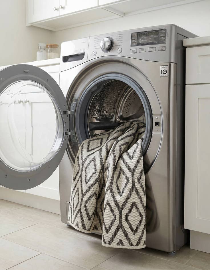 Detail image of 2' x 6'  Washable Jill Zarin Turks and Caicos Indoor / Outdoor Runner Rug