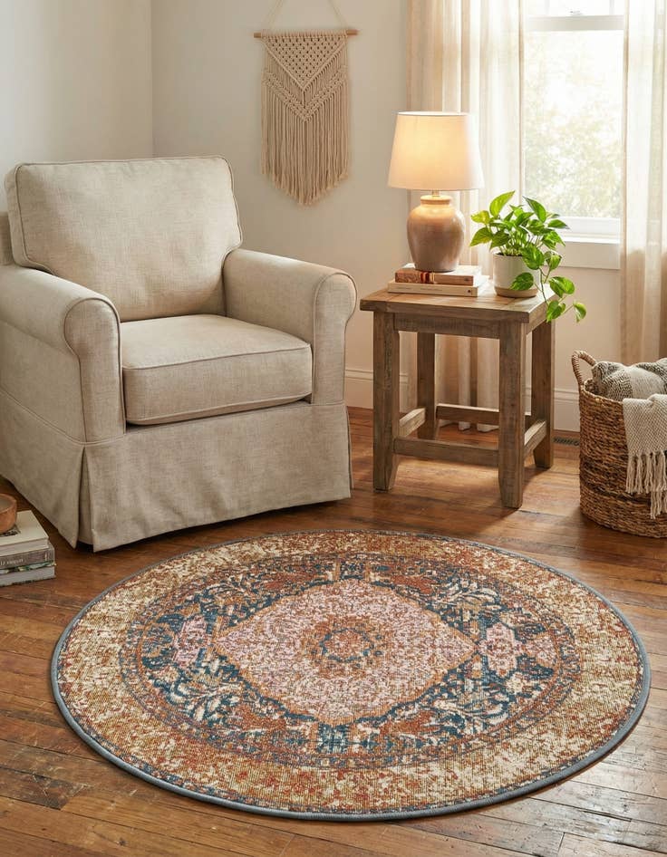 Detail image of  3' x 3'  Washable Traditional Indoor / Outdoor Round Rug