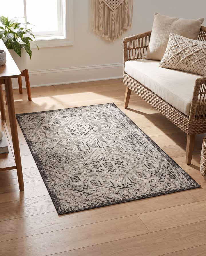 3' x 5' 3 Easy-Clean Aztec Indoor / Outdoor Rug
