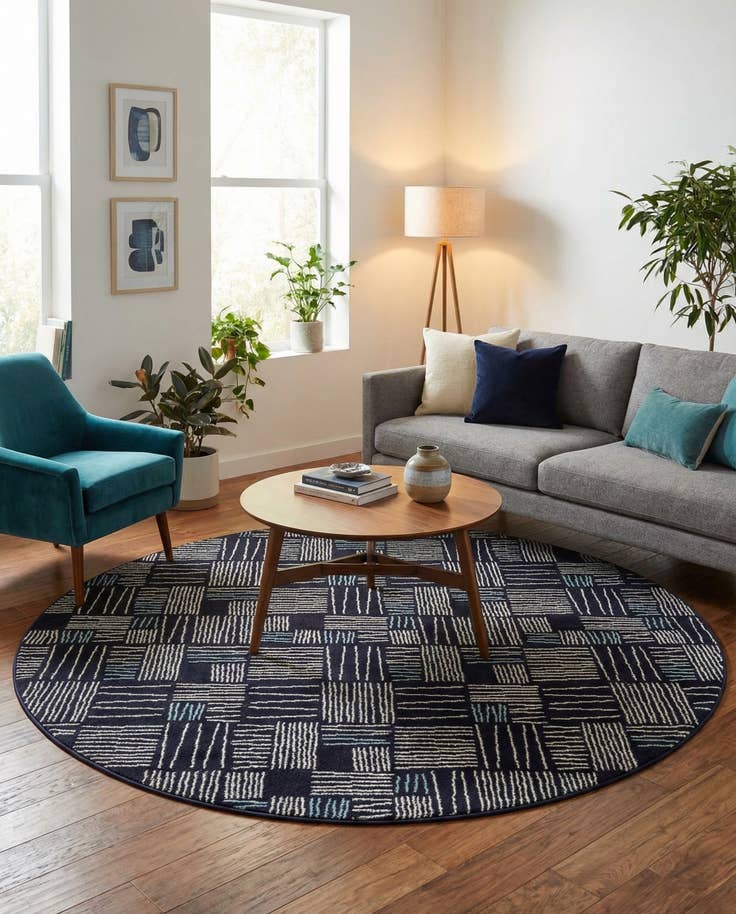 Detail image of 7' 10 x 7' 10 Hanahan Round Rug