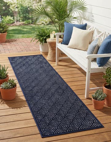 2' 7 x 10' Easy-Clean Sabrina Soto Indoor / Outdoor Runner Rug