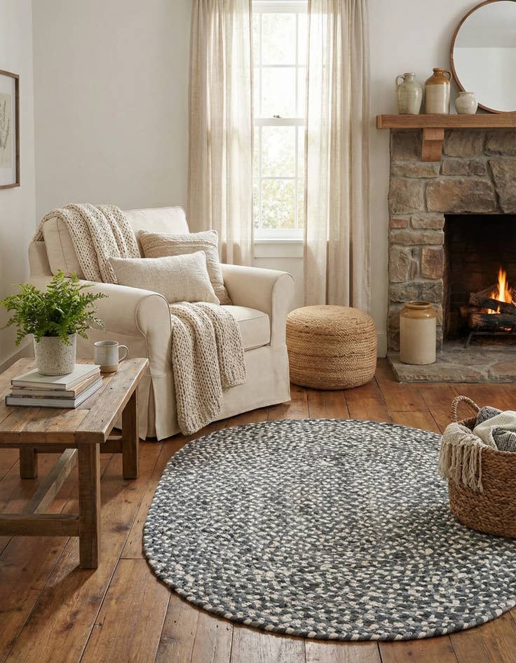 Detail image of 3' 3 x 5' 1  Hand Braided Chindi Oval Rug