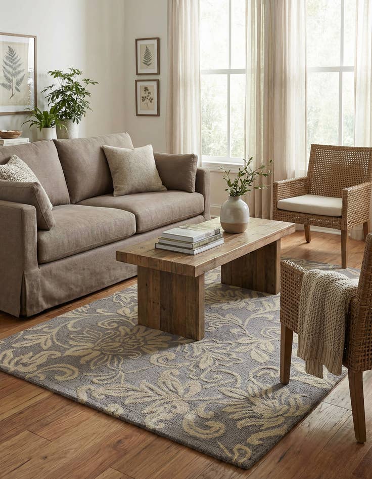 Detail image of 5' 1 x 8' Agra Rug