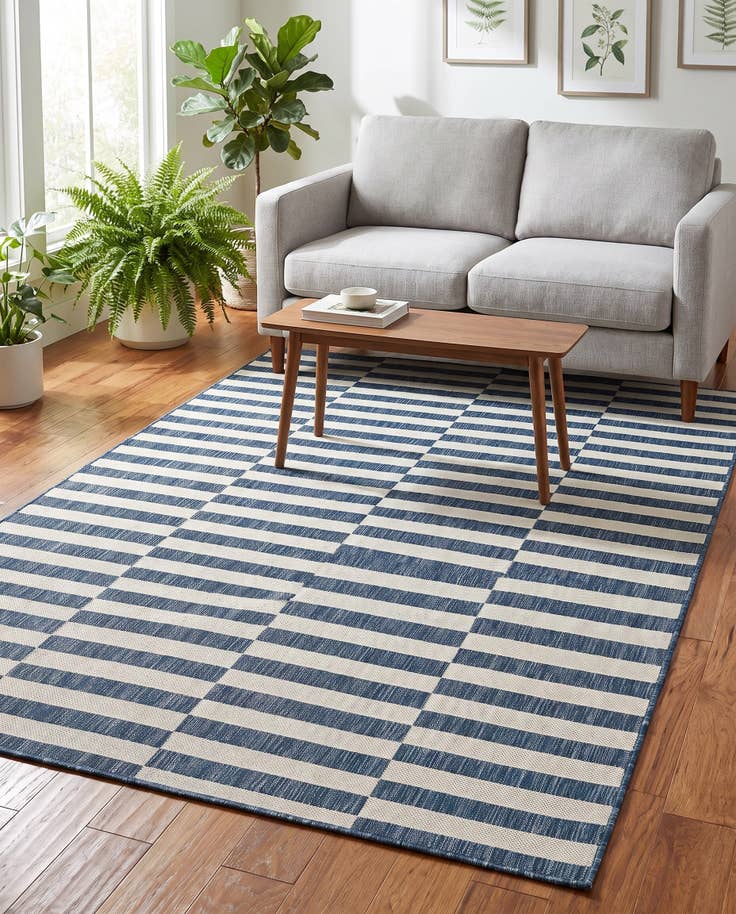 Detail image of 5' 3 x 8' Easy-Clean Ribbon Indoor / Outdoor Rug