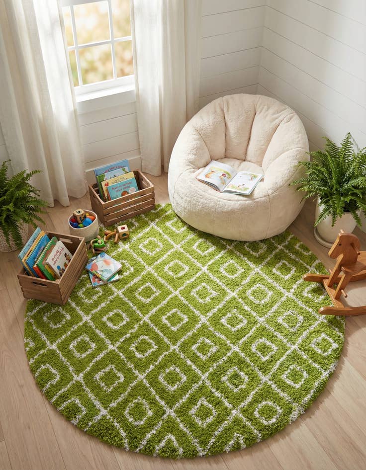 Detail image of  7' 10 x 10' Lattice Shag Oval Rug