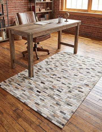 4' x 6' Cowhide Stocks Rug