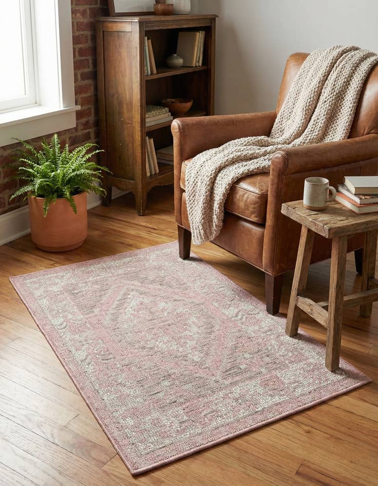 Detail image of 2' x 3'  Washable Traditional Indoor / Outdoor Rug