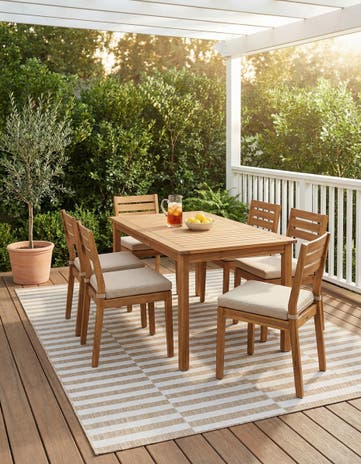 5' 3 x 7' Easy-Clean Striped Indoor / Outdoor Rug