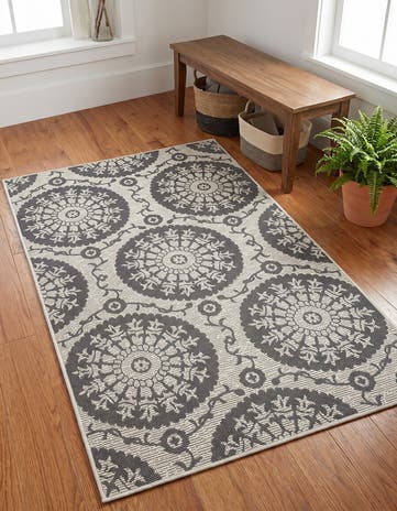 3' 3 x 5' Easy-Clean Botanical Indoor / Outdoor Rug