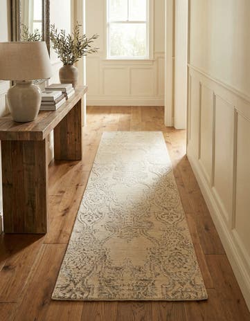 2' 7 x 8' 10 Hand Knotted Darya Runner Rug
