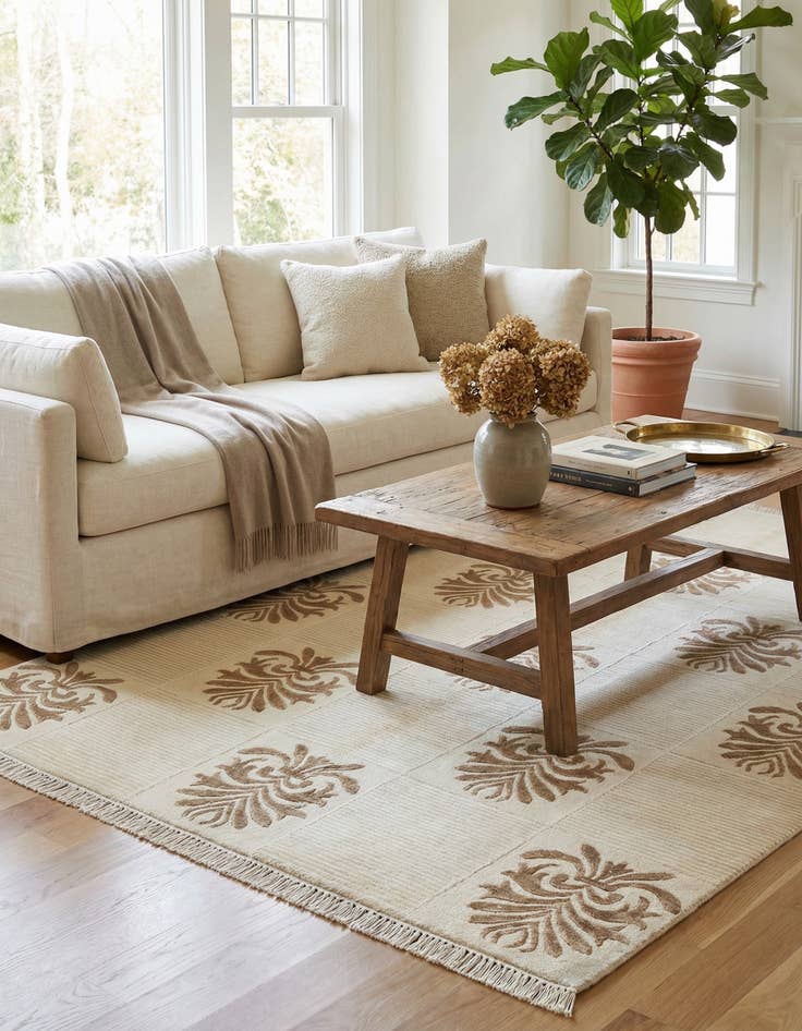 Detail image of 5' x 6' 7  Hand Knotted Darya Wool Rug