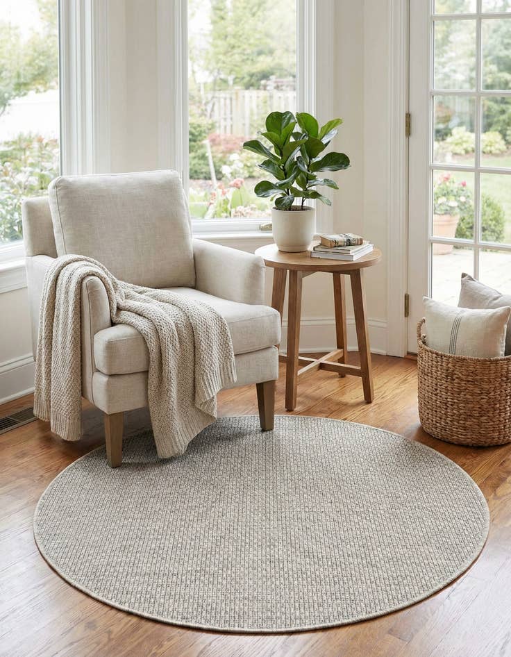 Detail image of 4' x 4'  Washable Solid Indoor / Outdoor Round Rug